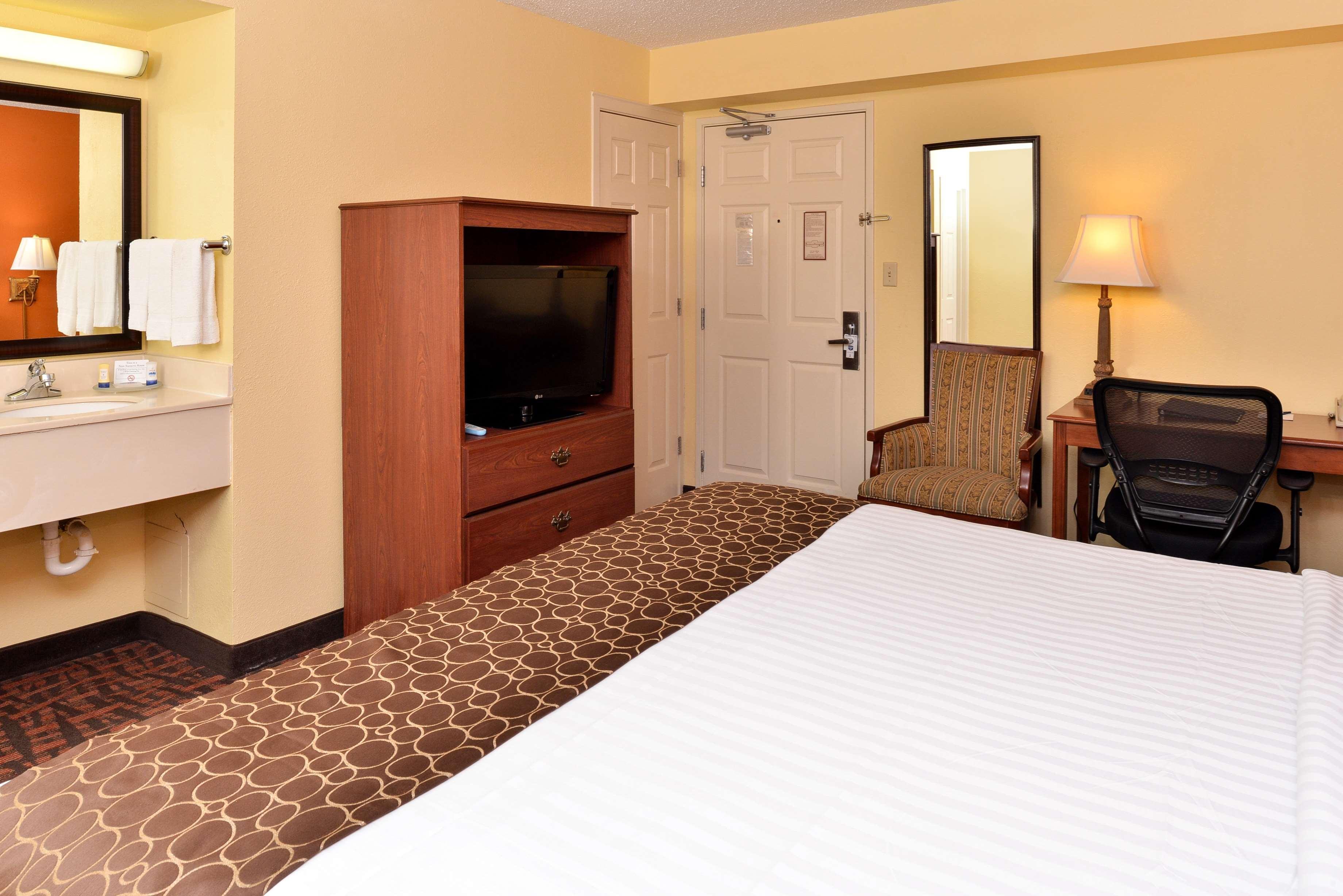 เบสต์ เวสเทิร์น หลุยส์วิลล์ อีสต์ Hotel ภายนอก รูปภาพ