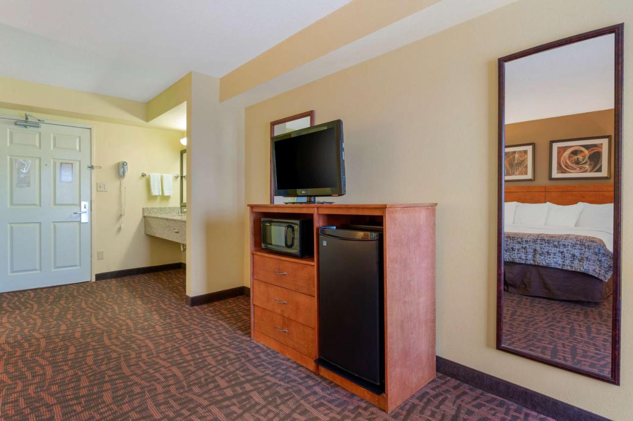 เบสต์ เวสเทิร์น หลุยส์วิลล์ อีสต์ Hotel ภายนอก รูปภาพ