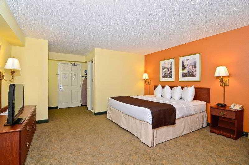 เบสต์ เวสเทิร์น หลุยส์วิลล์ อีสต์ Hotel ภายนอก รูปภาพ